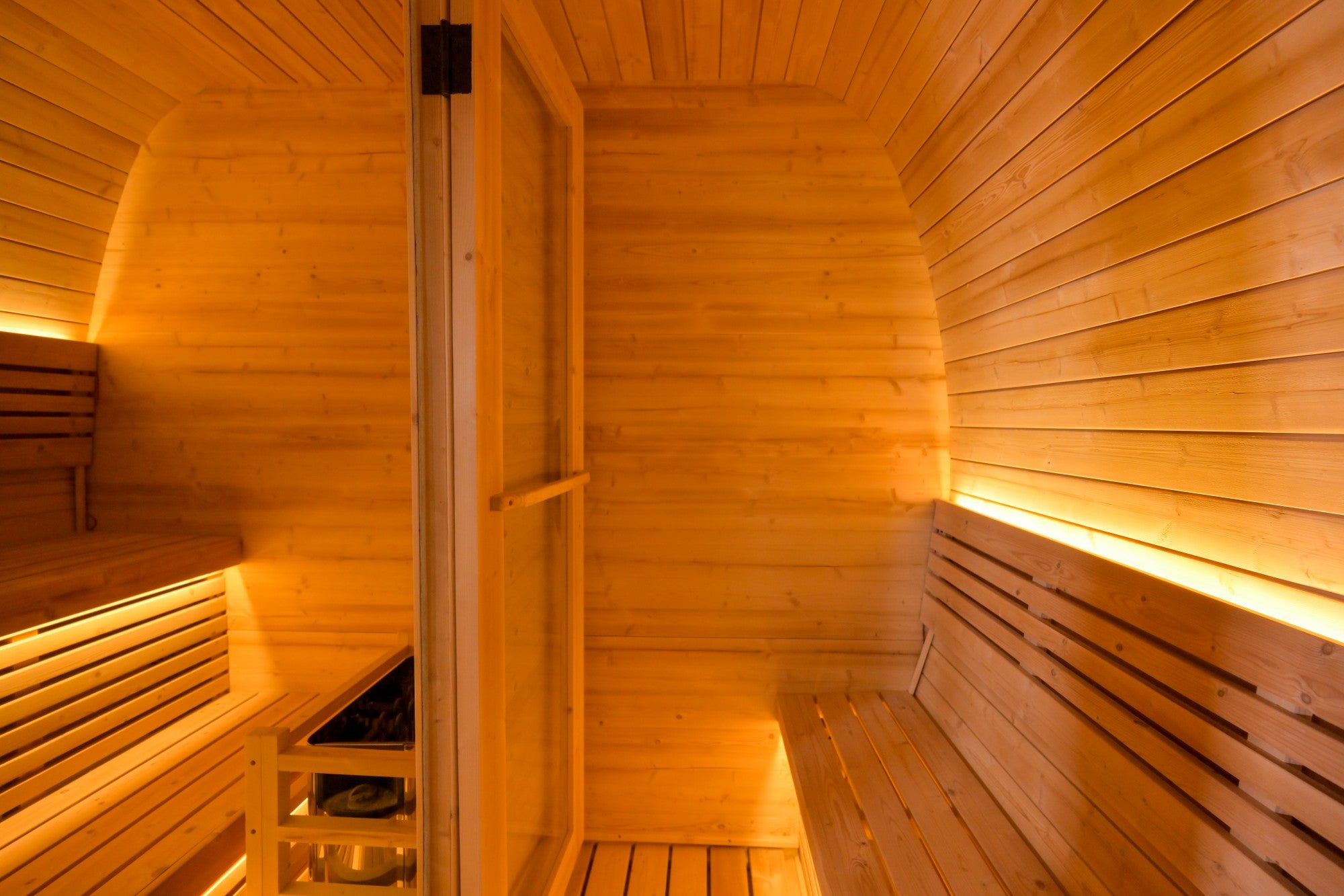 4 - Person Traditional Square Steam Sauna with Built - in Small Changing Room