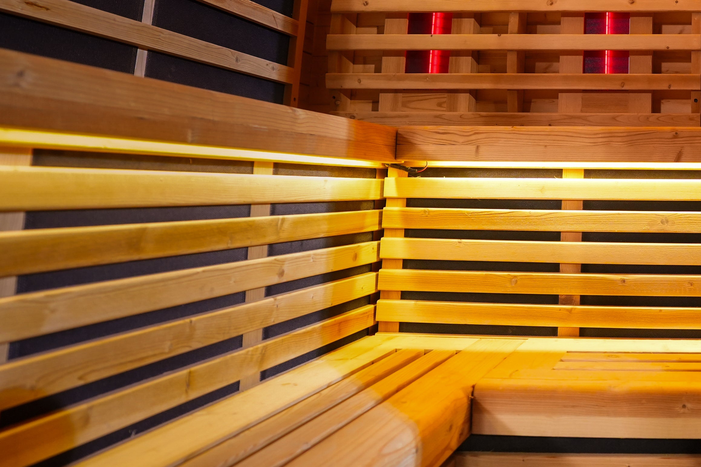 6 - Person Traditional Square Far - Infrared Sauna with Amber Glass