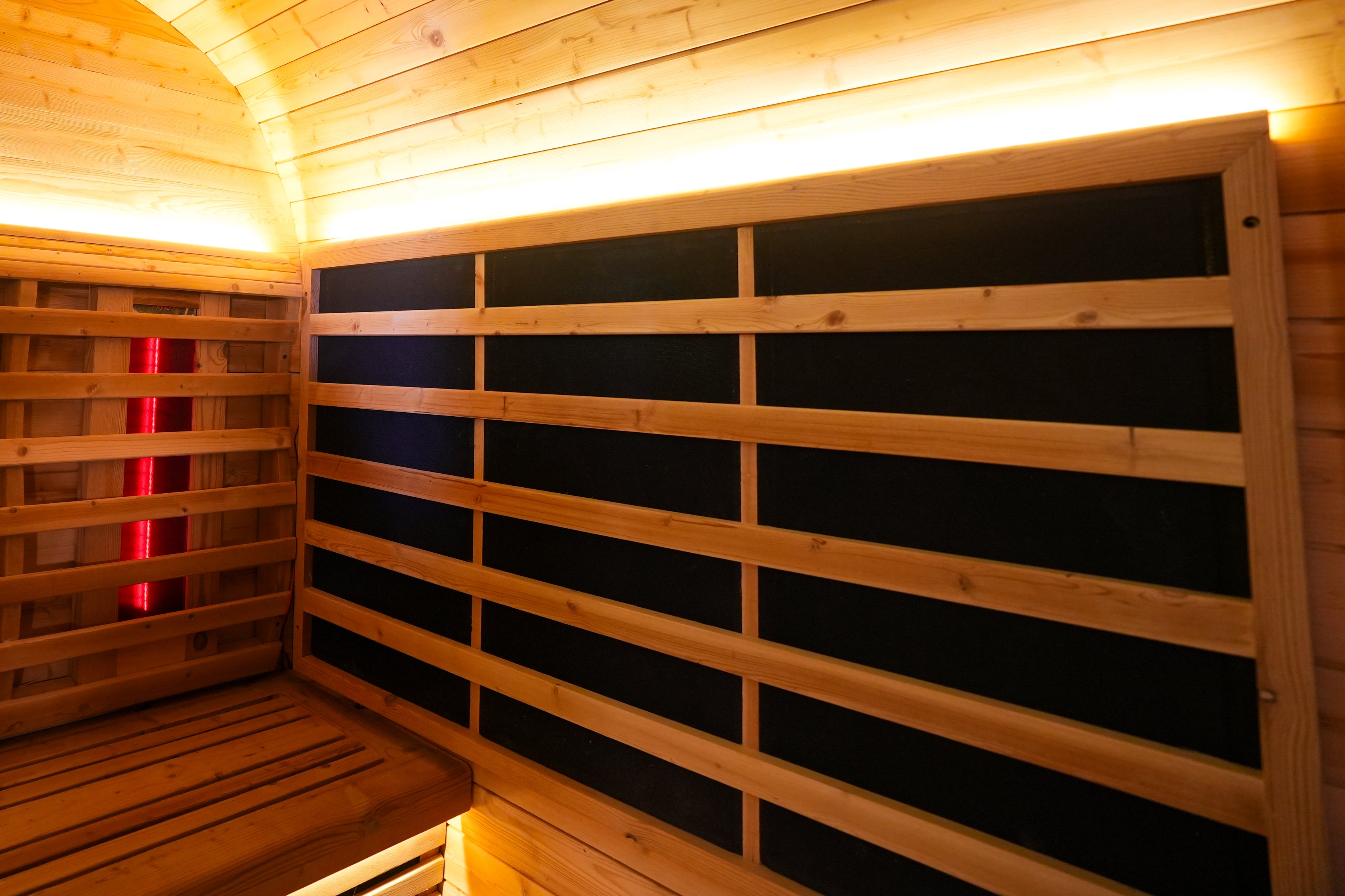 6 - Person Traditional Square Far - Infrared Sauna with Amber Glass