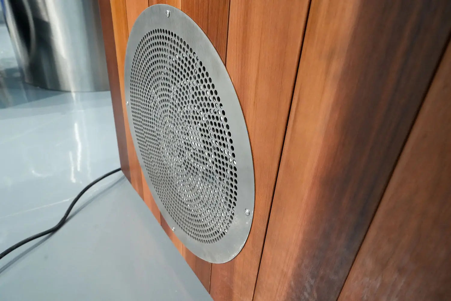 Wooden All in one ice tub HELIUS