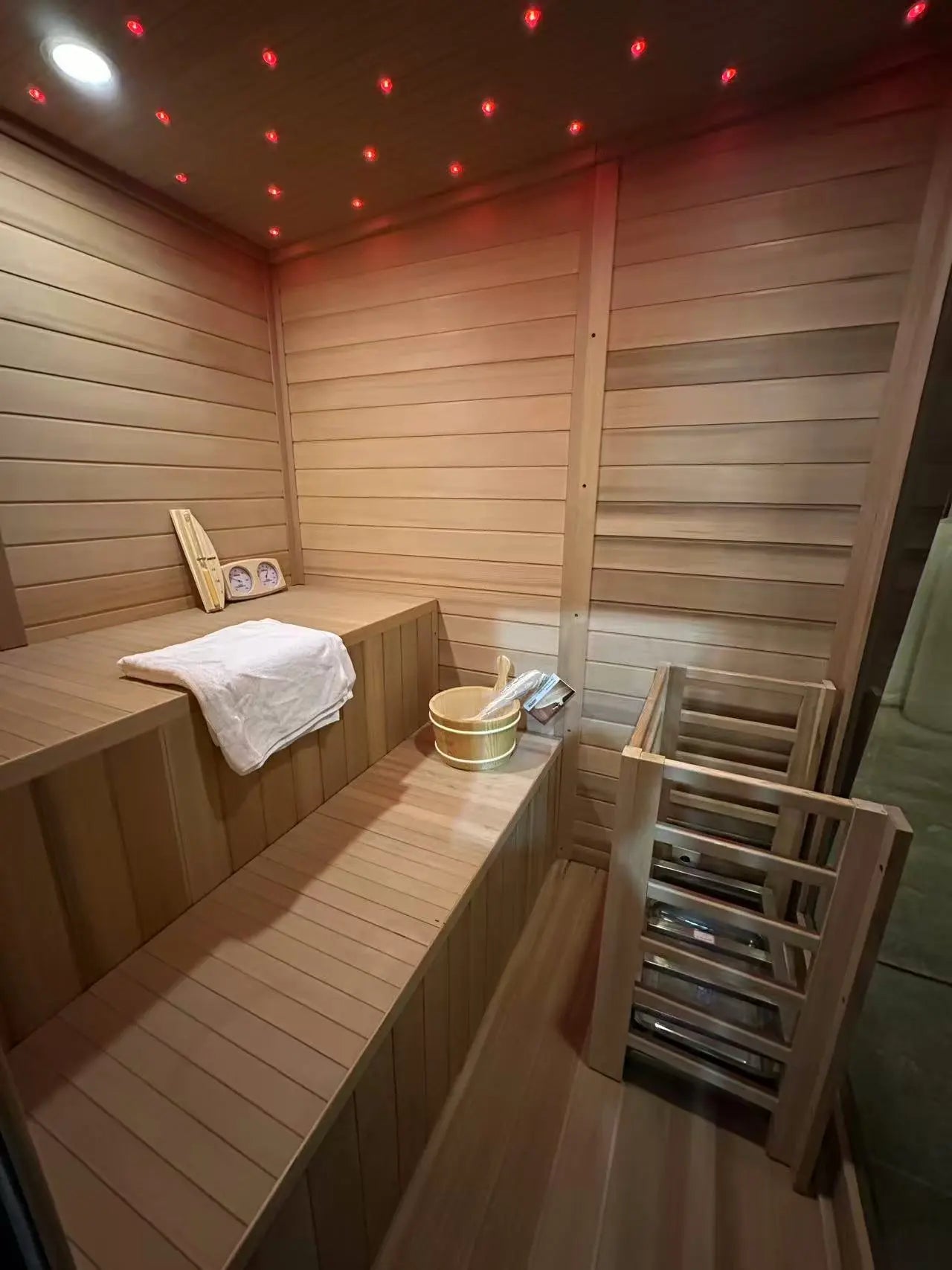 New Luxury High-End Black Square Outdoor Sauna HELIUS