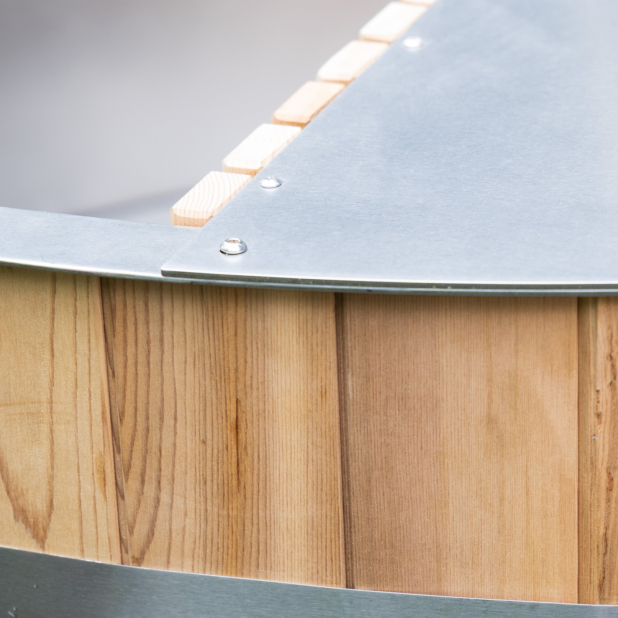 Wood - Fired Hot Tub with Stainless Steel Liner, Built - in Stove and Red Cedar Shell